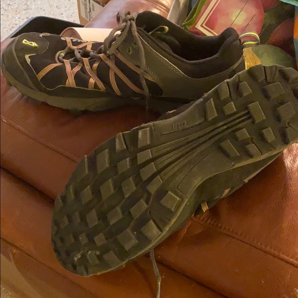 Innov8 hiking sneakers men’s